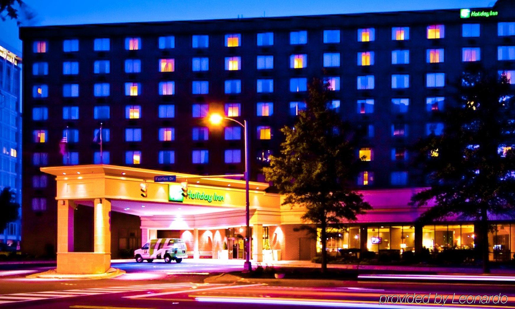 Holiday Inn Arlington At Ballston By Ihg Екстер'єр фото
