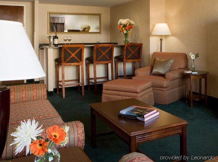 Holiday Inn Arlington At Ballston By Ihg Номер фото